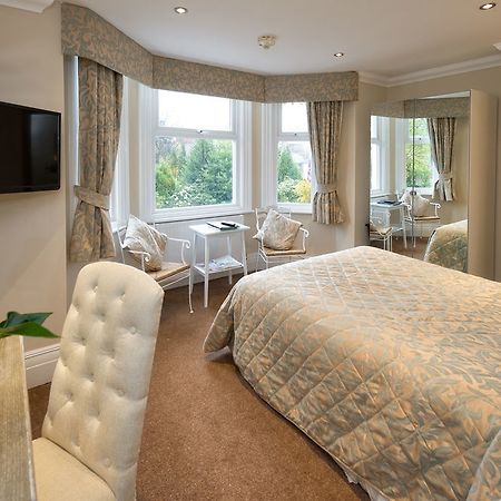 סייל Cheshire Hospitality Ltd T\/A Lennox Lea Studios & Apartments מראה חיצוני תמונה