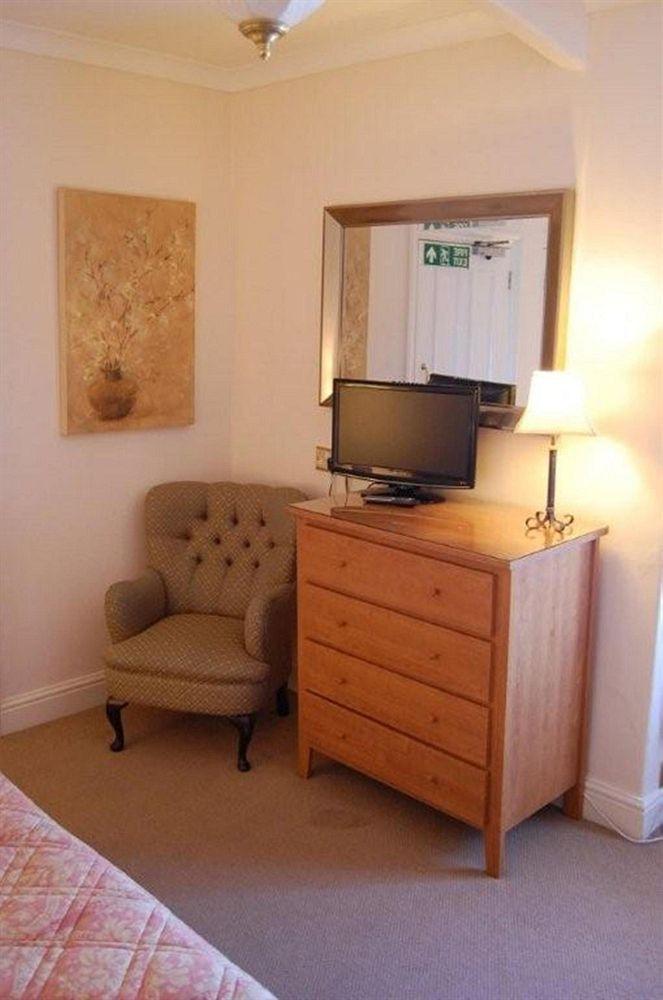 סייל Cheshire Hospitality Ltd T\/A Lennox Lea Studios & Apartments מראה חיצוני תמונה
