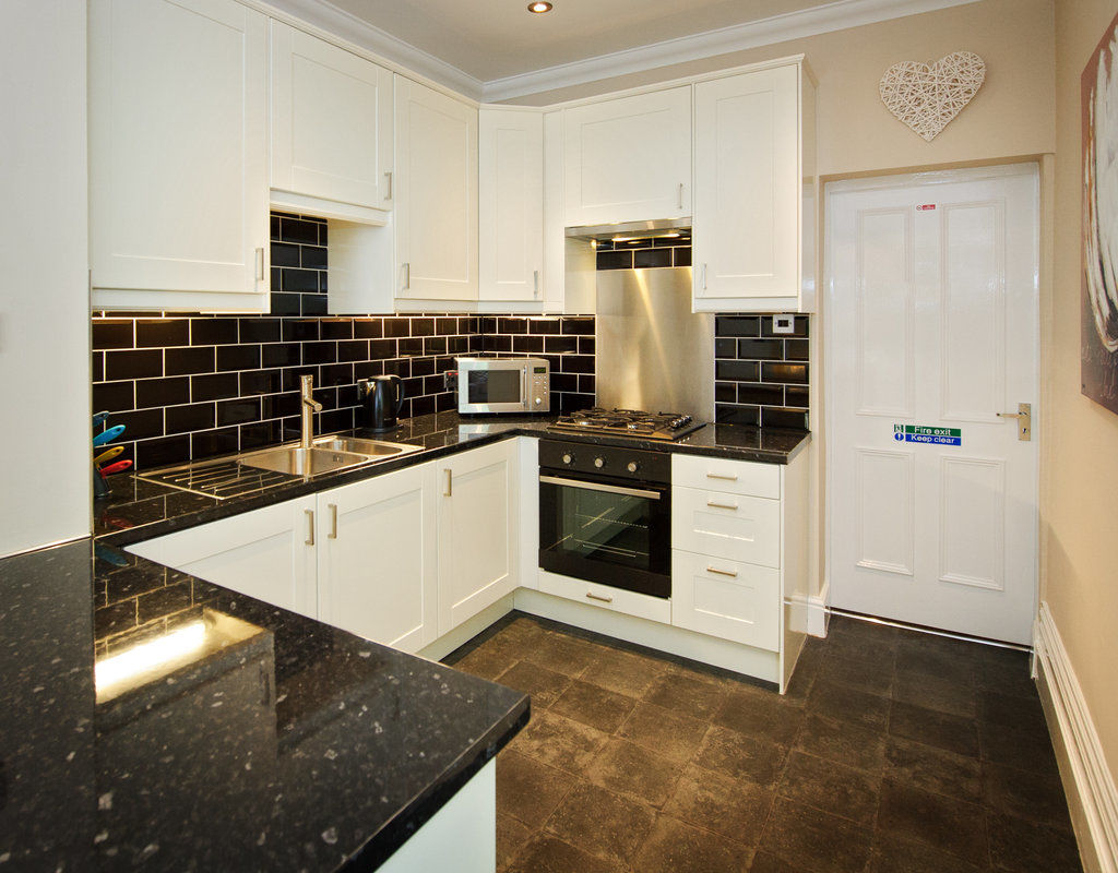 סייל Cheshire Hospitality Ltd T\/A Lennox Lea Studios & Apartments מראה חיצוני תמונה