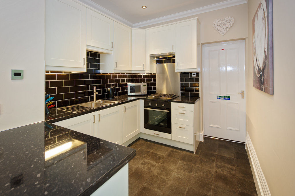 סייל Cheshire Hospitality Ltd T\/A Lennox Lea Studios & Apartments מראה חיצוני תמונה