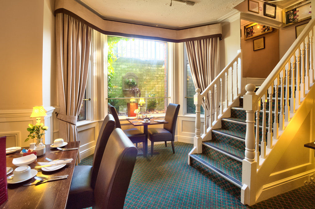 סייל Cheshire Hospitality Ltd T\/A Lennox Lea Studios & Apartments מראה חיצוני תמונה