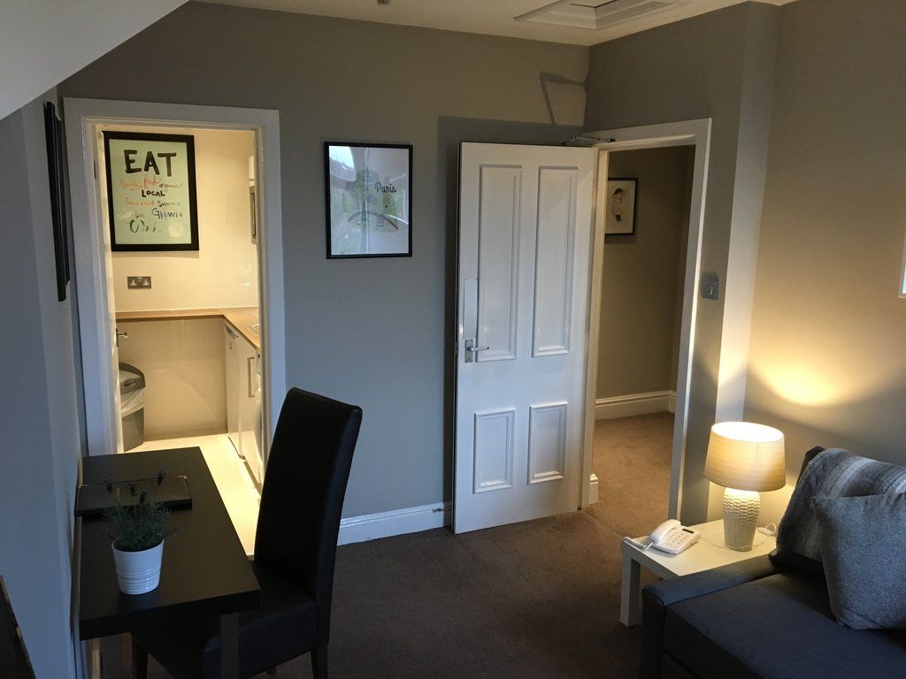 סייל Cheshire Hospitality Ltd T\/A Lennox Lea Studios & Apartments מראה חיצוני תמונה