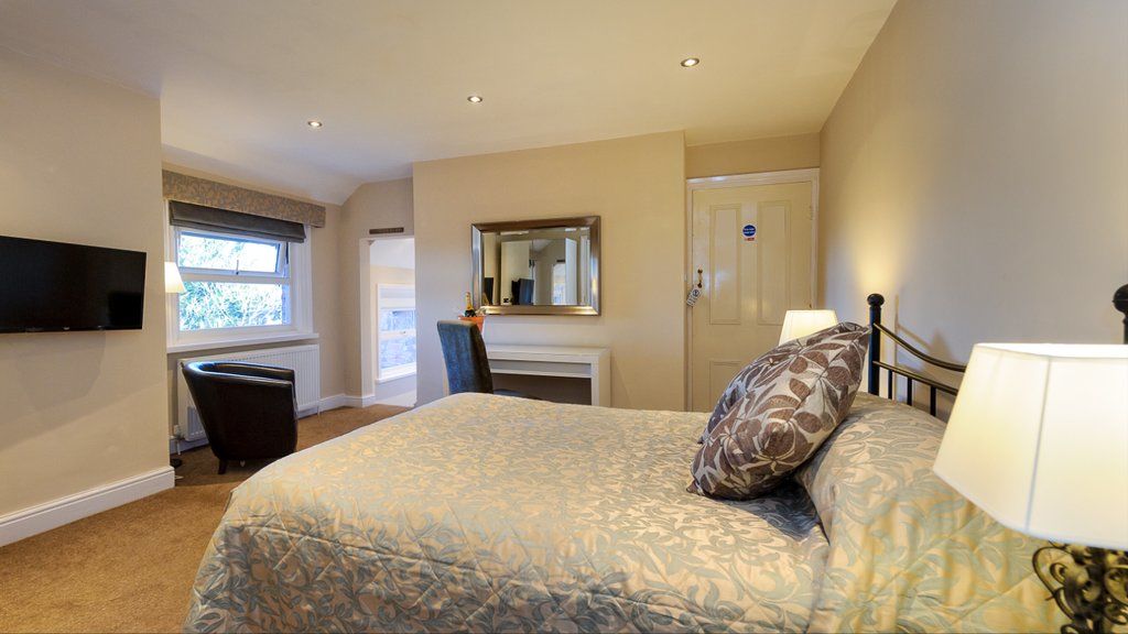 סייל Cheshire Hospitality Ltd T\/A Lennox Lea Studios & Apartments מראה חיצוני תמונה